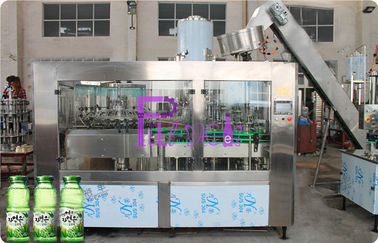 La pulpa Juice Filling Machine Glass Bottle del áloe 20000BPH carbonató la línea de relleno 3 de la bebida en 1
