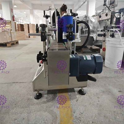 La sobremesa 3000BPH automatizó la etiqueta engomada adhesiva con la codificación caliente de la hoja