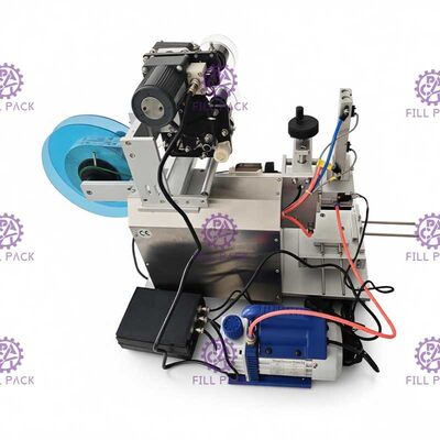 Máquina de etiquetado adhesiva de la botella de la etiqueta engomada 1800BPH semi automática para los lados cuadrados de la botella 3