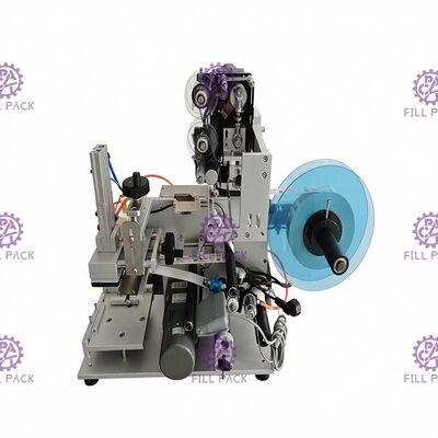 Máquina de etiquetado adhesiva de la botella de la etiqueta engomada 1800BPH semi automática para los lados cuadrados de la botella 3