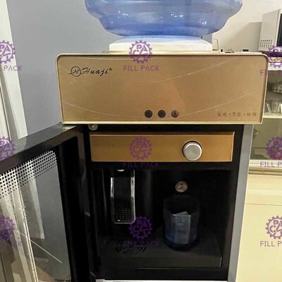 piso 450W que coloca el dispensador caliente y frío automático del agua potable