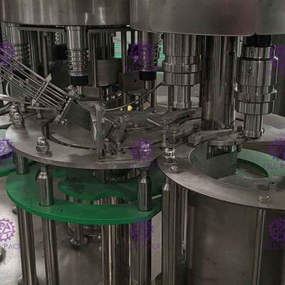 Equipo embotellador comercial eléctrico 7.6kw de la máquina de rellenar 330ml del jugo/del agua