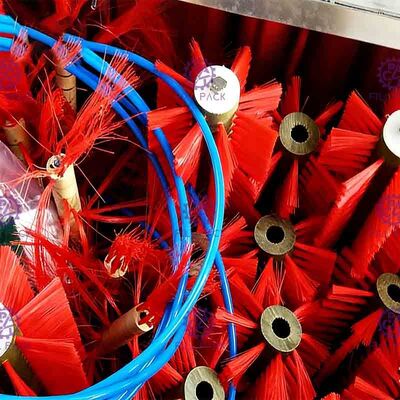 Máquina semi automática doble del fregado de las botellas de cristal de las cabezas para la línea de relleno de la bebida