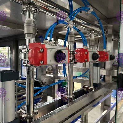 Llenador del agua del barril planta 450 BPH de la máquina de rellenar del agua de 5 galones para el agua de Minear