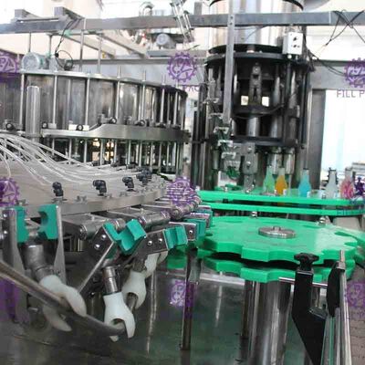 3 en 1 máquina de rellenar de la bebida carbónica monobloque de la botella de cristal con el tirón Ring Cap