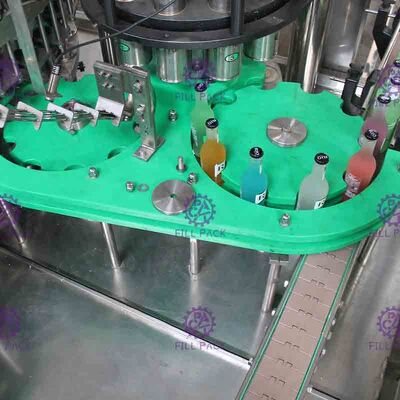 3 en 1 máquina de rellenar de la bebida carbónica monobloque de la botella de cristal con el tirón Ring Cap