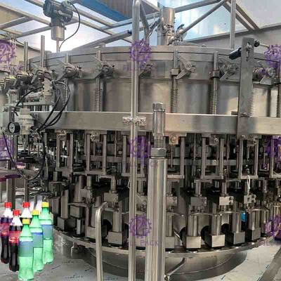 DCGF40-40-12 carbonató la máquina de rellenar de la bebida para las botellas plásticas del ANIMAL DOMÉSTICO del tapón de tuerca