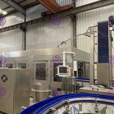 3 en 1 agua de soda carbonató el equipo embotellador 2000-12000BPH de la bebida de la máquina de rellenar