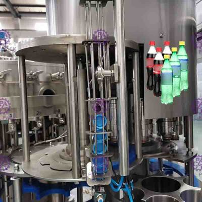 Vidrio plástico 3 del ANIMAL DOMÉSTICO en 1 máquina/equipo/línea/planta/sistema monobloques del embotellamiento de vino del agua de la bebida de la bebida del gas