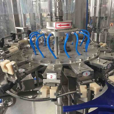 Máquina carbonatada aséptica del llenador de la botella de la bebida de la máquina de rellenar de la cerveza de Monoblock