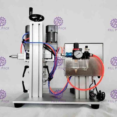 Máquina que capsula del tornillo neumático de escritorio semi auto para la botella del plástico del espray