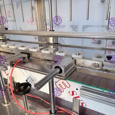 Corrosivo linear de embotellado de la máquina de la cabeza multi plástica automática de la eficacia alta no