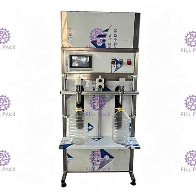 El plástico semi automático de Juice Filling Machine Linear Liquid embotella el agua mineral