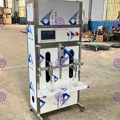 El plástico semi automático de Juice Filling Machine Linear Liquid embotella el agua mineral