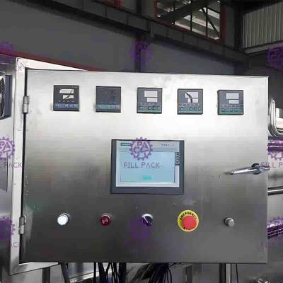 Industria de las bebidas de enfriamiento del sistema del esterilizador del jugo de la empaquetadora de la botella de la bebida del relleno en caliente