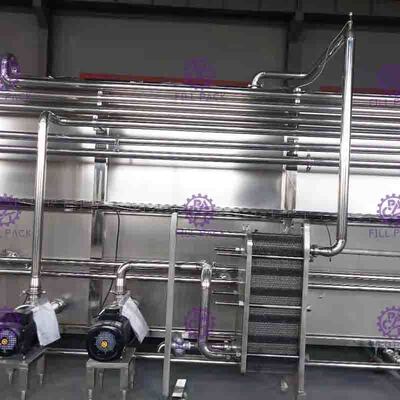 Línea capa del relleno en caliente del aislamiento de calefacción de vapor del esterilizador de la empaquetadora de la botella