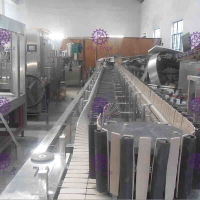 Botella reversa del ANIMAL DOMÉSTICO del sistema del esterilizador con velocidad ajustable del transportador