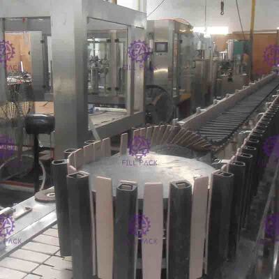 Máquina plástica del esterilizador del revés de la botella del jugo de la línea de transformación de la bebida