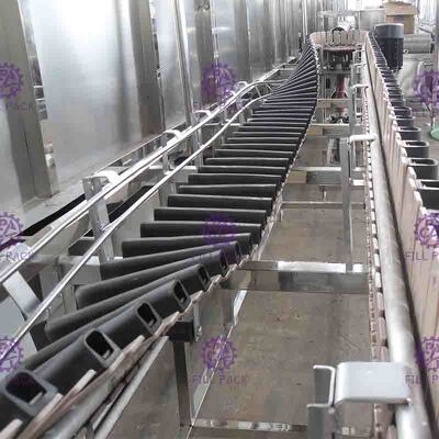 Sistema plástico reverso 8000BPH del esterilizador de la botella para la cadena de producción condimentada del jugo