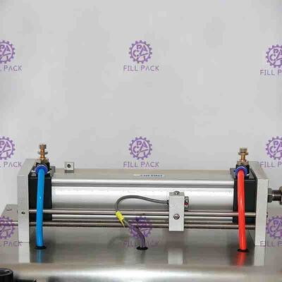 máquina de rellenar neumática del agua mineral de la máquina de rellenar de la goma 25bpm con el interruptor de pie
