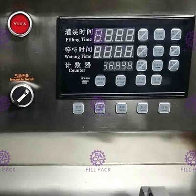 Semi automático levántese las bocas Juice Milk de la mesa 10 de la máquina de rellenar del agua de la bolsa