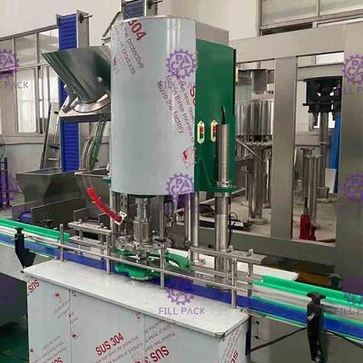 Embotelladora pura automática de agua 2000BPH 2L, capsuladora del llenador de Rinser de la botella
