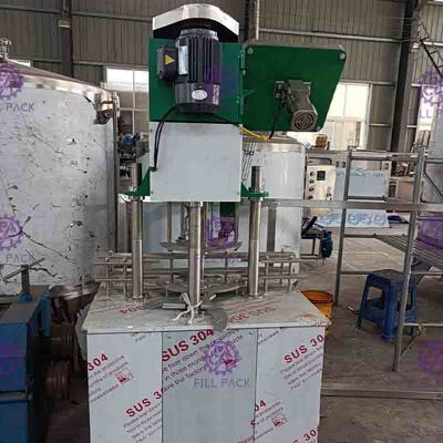 Máquina de rellenar automática del agua potable 2000BPH para la pequeña botella del ANIMAL DOMÉSTICO