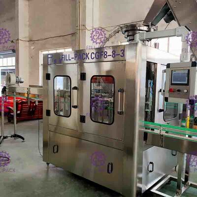 Botella plástica 3 del pequeño ANIMAL DOMÉSTICO de Full Auto 3000BPH en 1 embotelladora de relleno del agua para el agua potable mineral pura