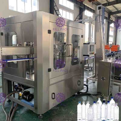 Máquina de etiquetado de relleno mineral del ANIMAL DOMÉSTICO de 3000BPH que capsula 2L para no la bebida de la soda