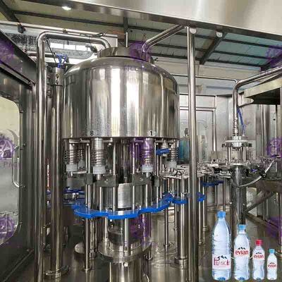 Pequeño equipo de relleno 3 del agua de botella del ANIMAL DOMÉSTICO automático en 1/Monoblock Aspetic 2000ml
