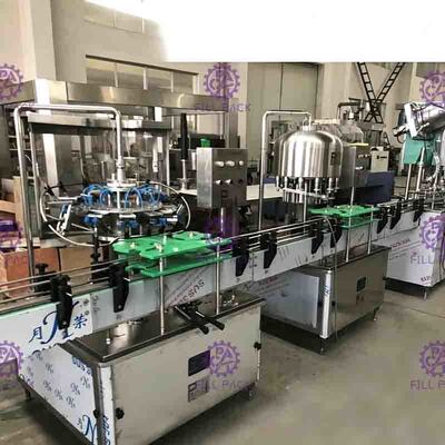 máquina de rellenar del agua mineral 2L para la botella del ANIMAL DOMÉSTICO que aclara la planta de relleno de la máquina que capsula