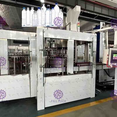 La máquina de rellenar 20000BPH 40 del agua pura automática dirige la presión normal