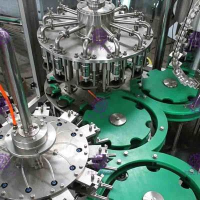 El contacto SUS316 parte a Juice Filling Machine conveniente para diverso cambio de la botella del tamaño