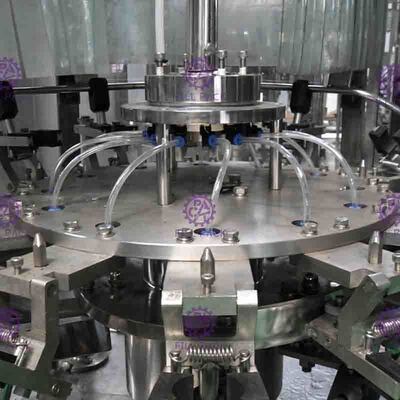 por completo máquina de rellenar del gas 4.2Kw de la bebida no- automática del jugo para la botella de cristal