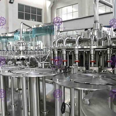 Fruta Juice Packing Machine 4000BPH de la botella de vidrio de SUS304 2L con el homogeneizador