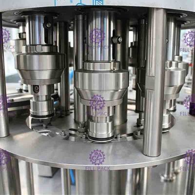 4 en 1 control líquido del PLC de la máquina del llenador de la botella plástica con la pantalla táctil