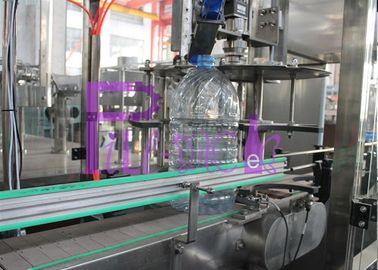 El embotellado multifuncional del agua potable de 8 cabezas planta 800BPH para la botella 5L