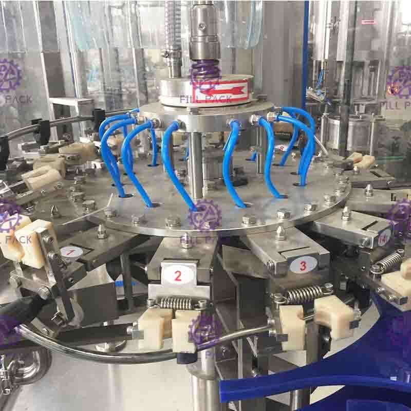 Vidrio plástico 3 del ANIMAL DOMÉSTICO en 1 máquina de embotellado del vino del agua de la bebida de la bebida del gas/equipo/planta monobloques/sistema