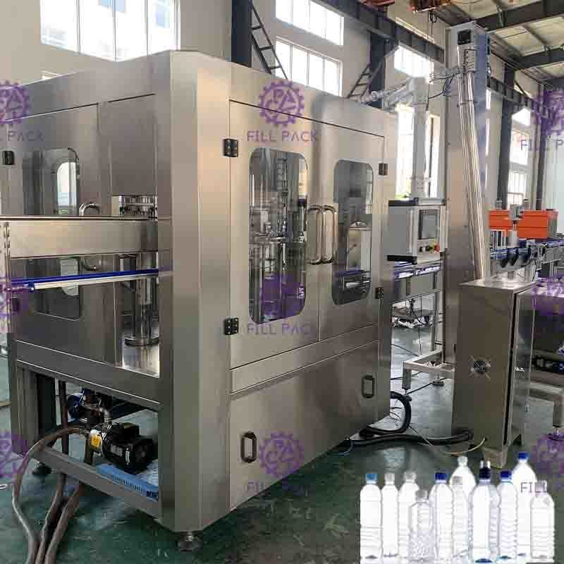 Máquina de etiquetado de relleno mineral del ANIMAL DOMÉSTICO de 3000BPH que capsula 2L para no la bebida de la soda