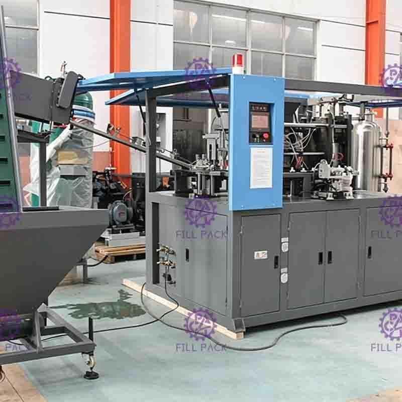 2 máquina automática llena de la fabricación de la botella del animal doméstico de la cavidad 1.5l para producir la botella carbónica de la bebida